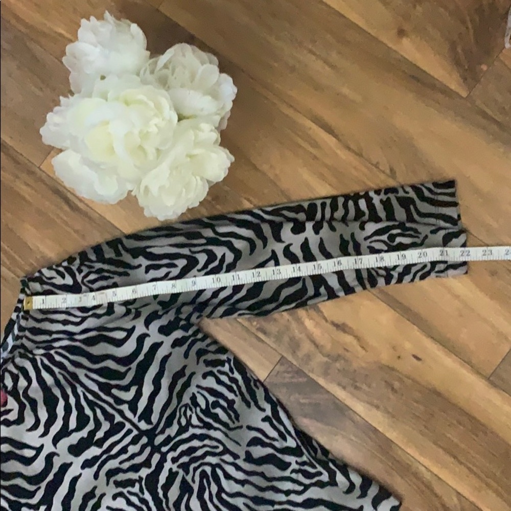 Animal Print Top - Picture 3 of 4